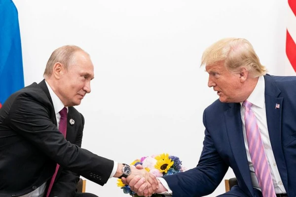 Trump presume de su cercanía con Putin