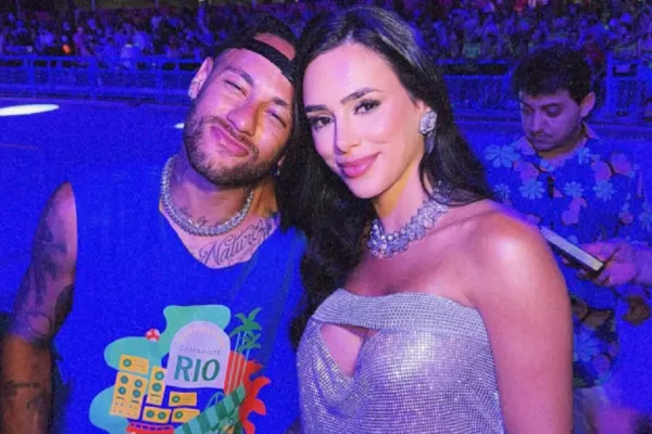 Neymar fue al carnaval de Río de Janeiro y los hinchas de Santos lo liquidaron