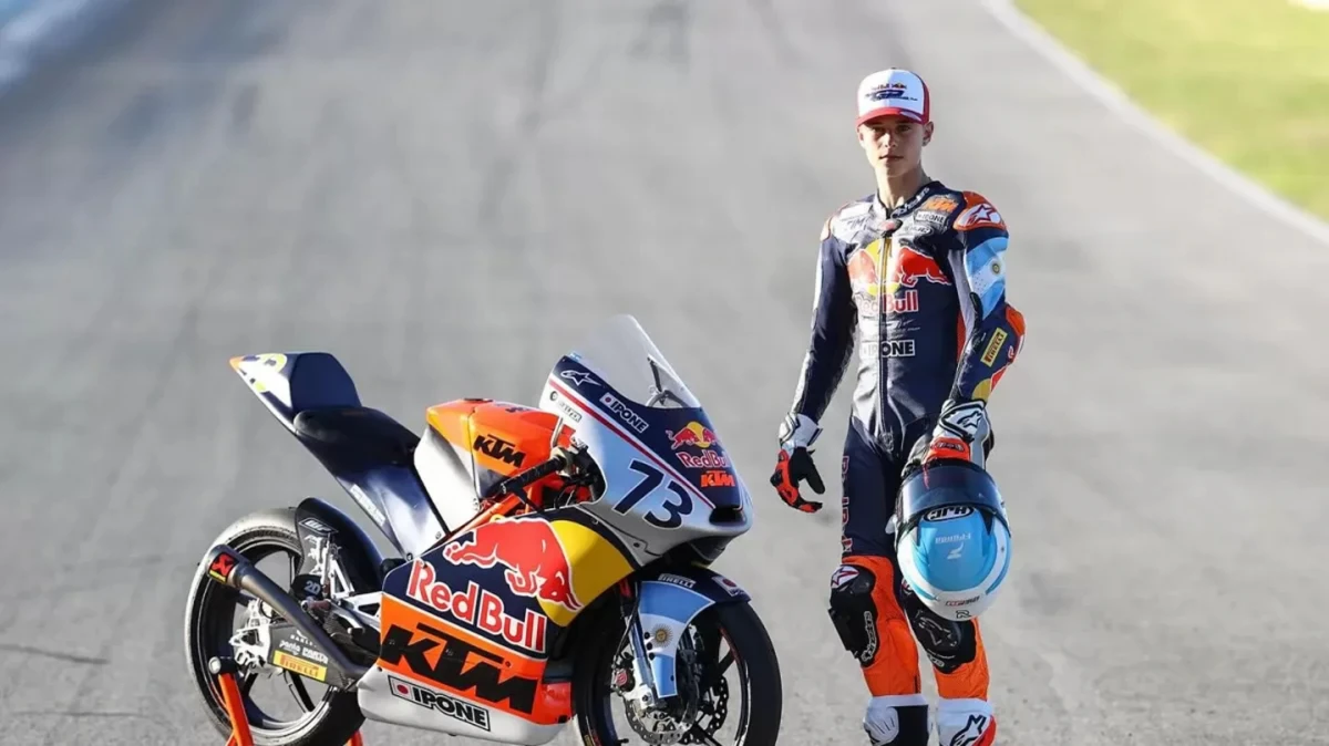Perrone esta listo para salir a la pista en las Termas de Rio Hondo.