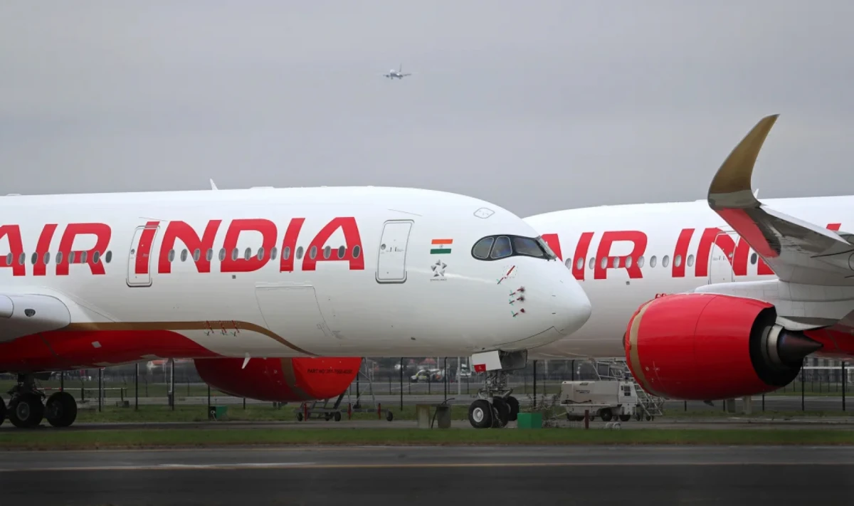 Dos aviones de Air India en la pista el 6 de diciembre de 2023. Urbanandsport/NurPhoto/Shutterstock/CNN News