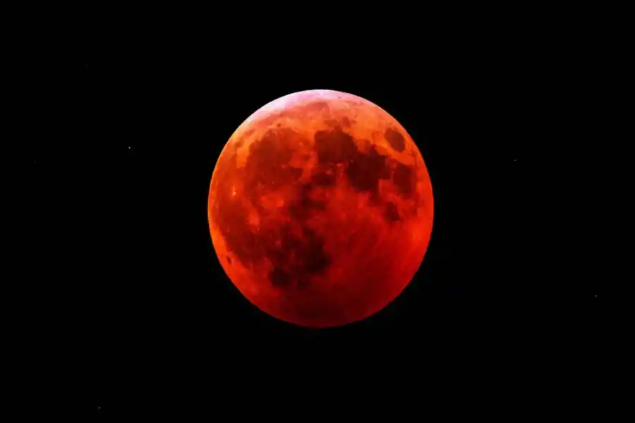 Luna de Sangre.