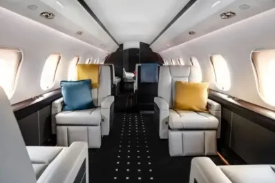 Cómo es el Bombardier Global 5000, el avión de lujo en el que vino Laura Arrieta