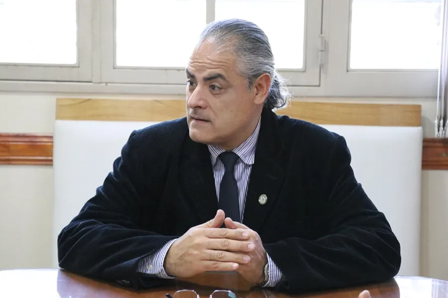 AUTORIDAD DE LA FACULTAD. El decano Sergio Robin dio su explicación sobre la situación a LA GACETA. / FACULTAD DE FILOSOFÍA Y LETRAS UNT