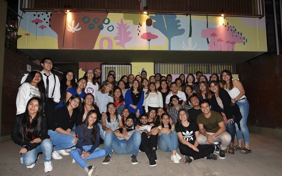 PRIMERA CAMADA. Este grupo de estudiantes habitó la residencia por primera vez. / FUNDACIÓN SI