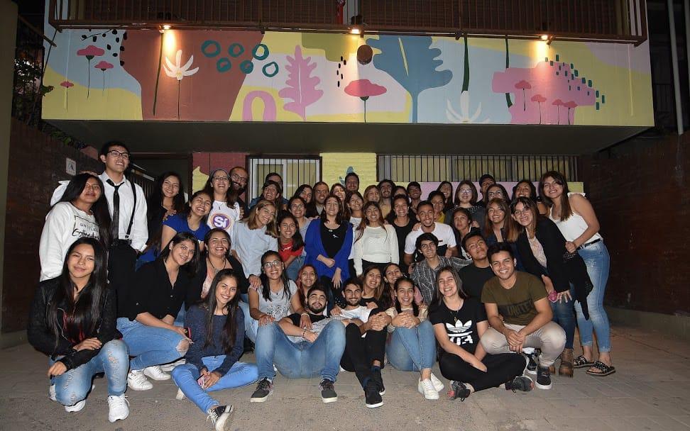 PRIMERA CAMADA. Este grupo de estudiantes habitó la residencia por primera vez. / FUNDACIÓN SI