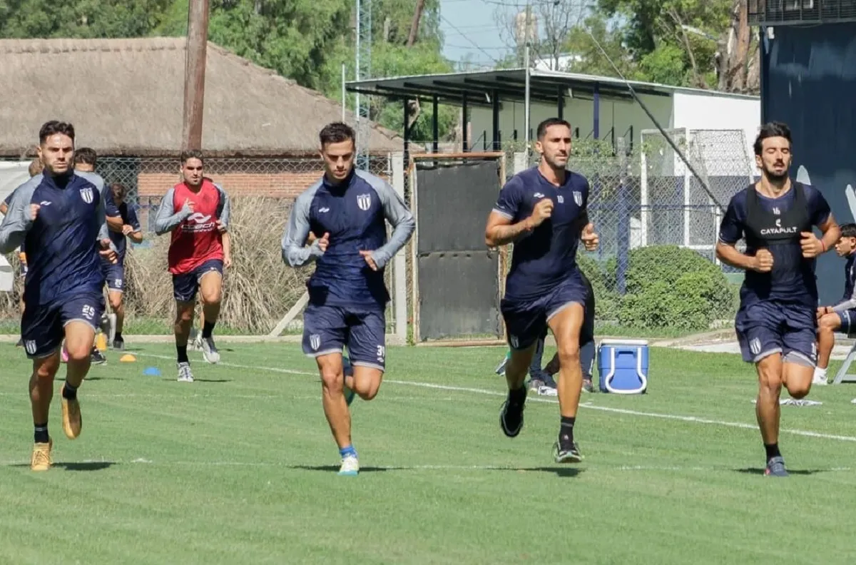 PUESTA A PUNTO. Tristán Suárez viene de vencer por la mínima a Güemes y buscará sostener su liderato contra el “Santo”.