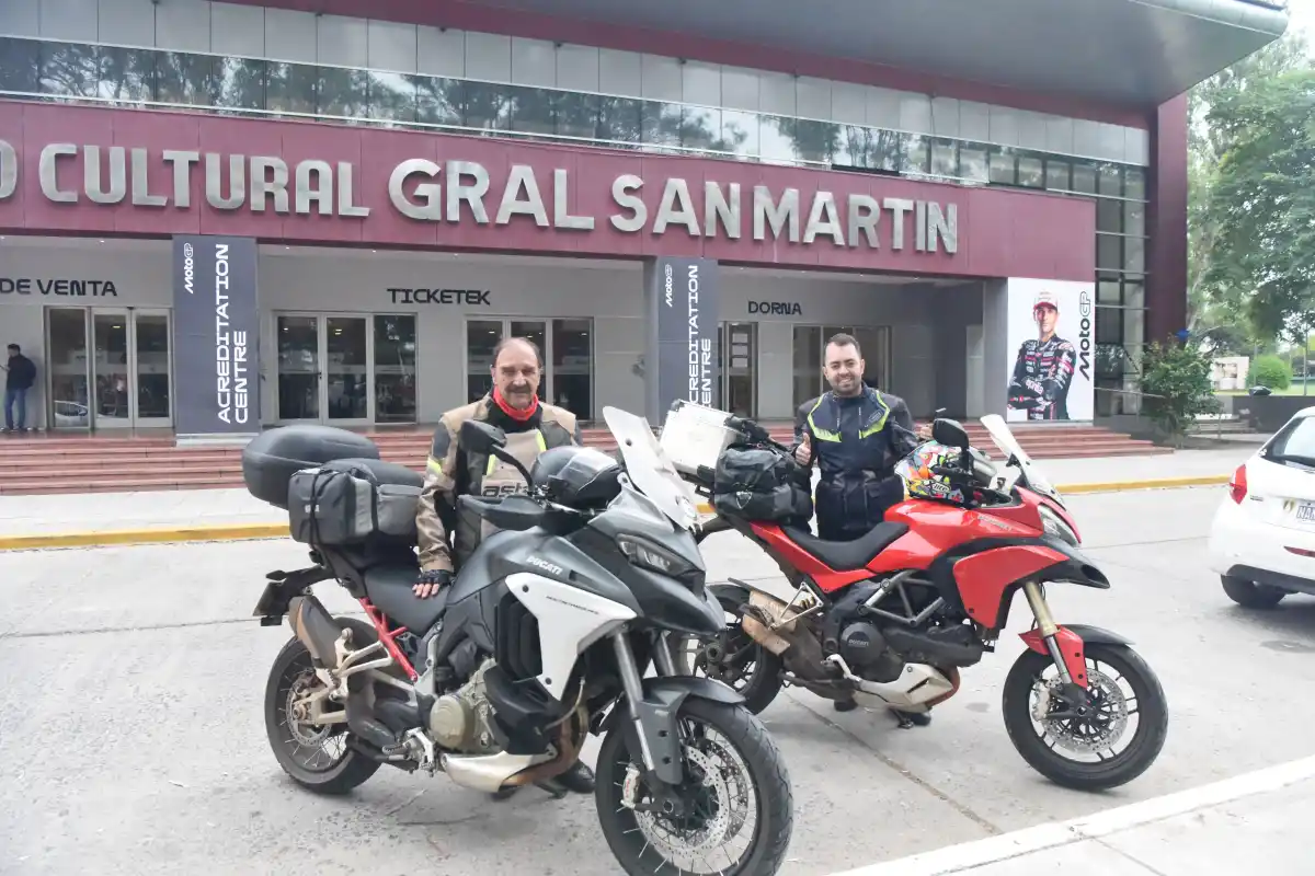 Falbot y Lodi viajaron en sus motos Ducati desde Curitiba, Brasil.