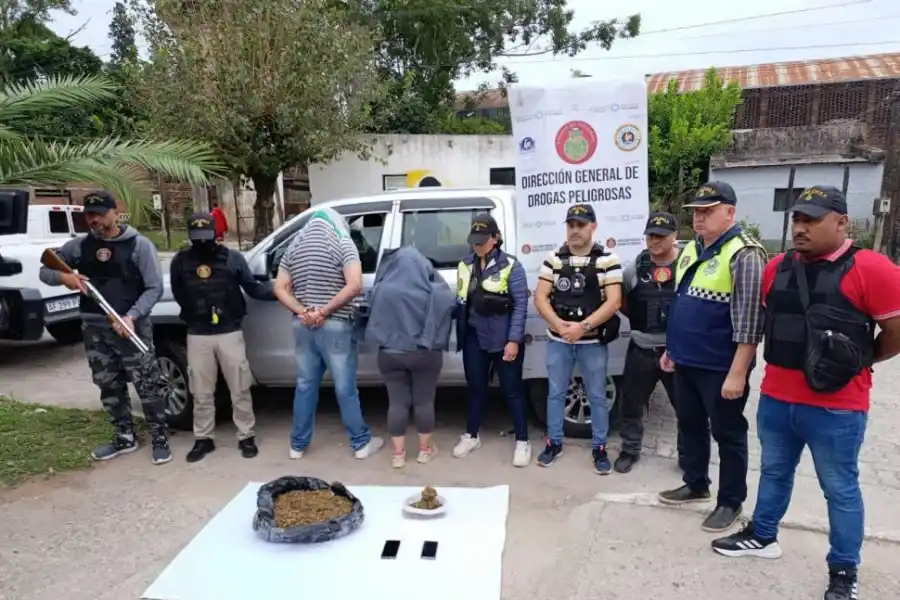 EN LAS TALITAS. Una pareja fue detenida cuando fue sorprendida trasladando tres kilos de flores de cannabis.