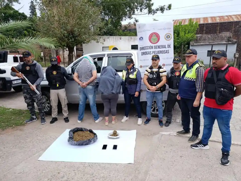 EN LAS TALITAS. Una pareja fue detenida cuando fue sorprendida trasladando tres kilos de flores de cannabis.
