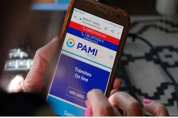 Una alternativa a la credencial física es la app digital.