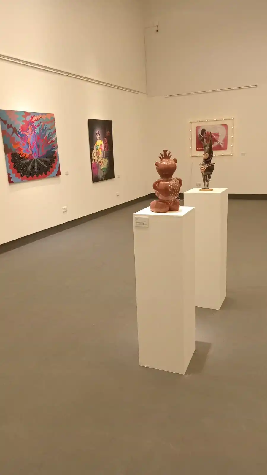 “MIL GALAXIAS”. La exposición que se inauguró la semana pasada cuenta con trabajos del MUNT y de la Facultad de Artes.