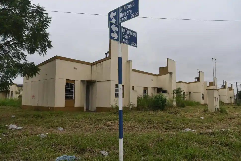 MEGA BARRIO. Las 2.500 casas debían haberse entregado en 2017.