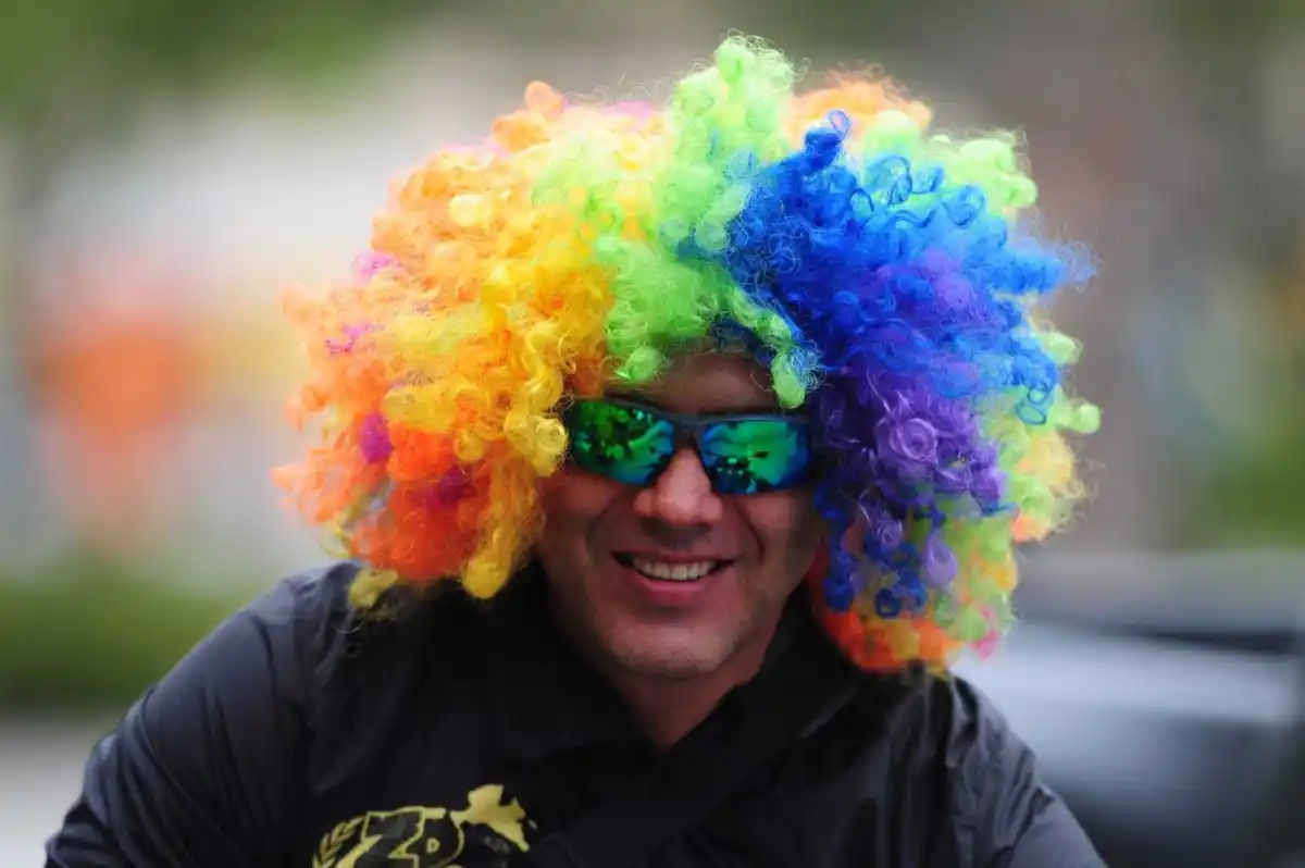 Es fanático de Valentino Rossi, se hizo un tatuaje y nombró a su hija Valentina en homenaje al italiano