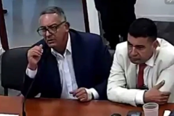 La causa de la sedición policial: acusan de otro delito al abogado