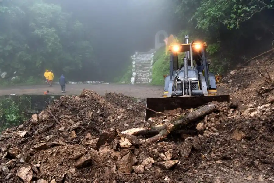 LUGAR INESTABLE. Las lluvias pueden causar más desmoronamientos.