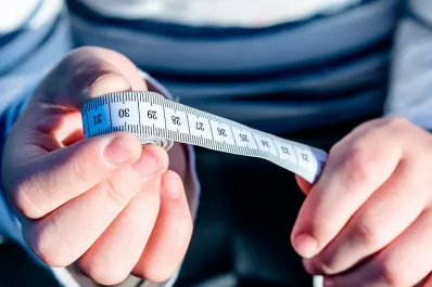 Cuáles son las dos partes del cuerpo que continúan creciendo después de los 20 años