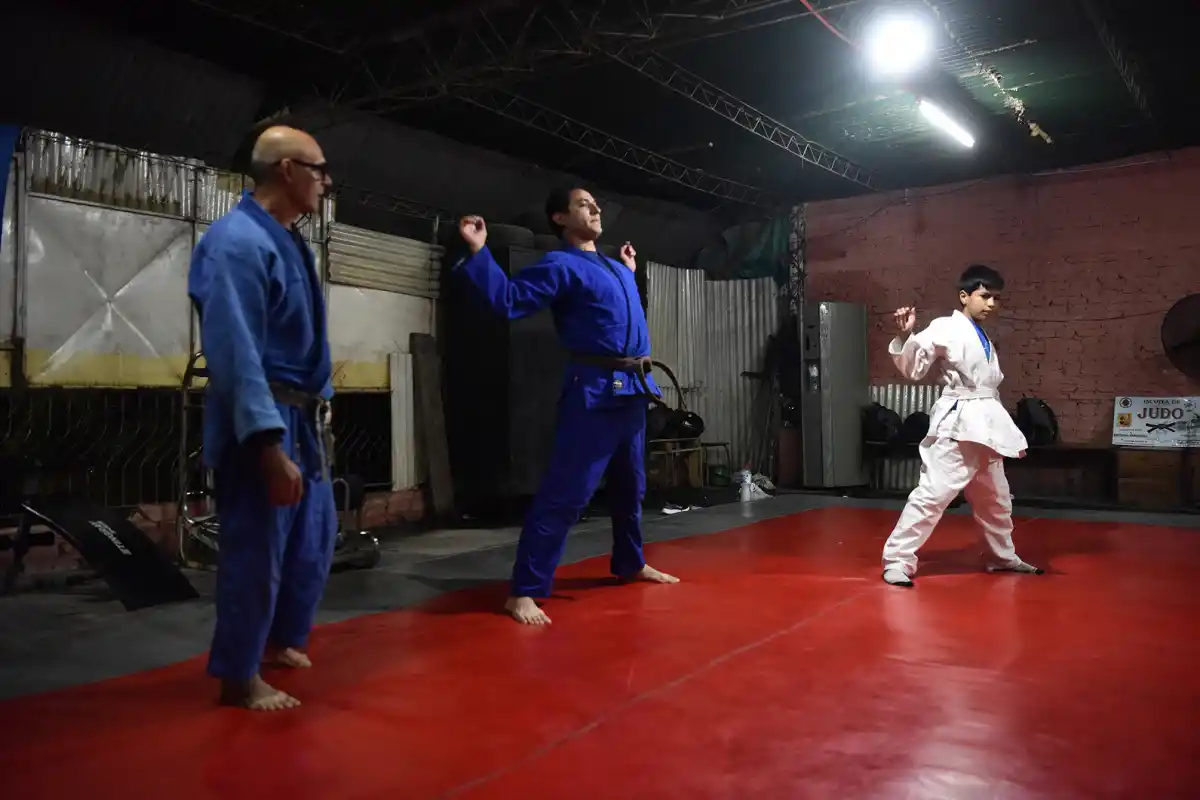 Perdió parte de la visión, pero en el judo encontró la oportunidad de superar sus límites