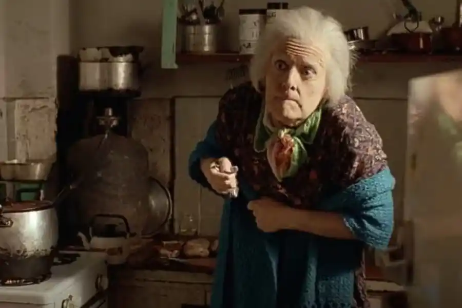 MAMÁ CORA. La “vedette” de “Esperando la carroza”.