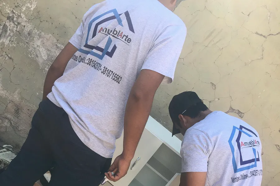 VISUALIZAR LA MARCA. Amueblarte aún no era una fábrica pero ya tenía logo y marca, creado por Lu en Canva. / LU SIERRA