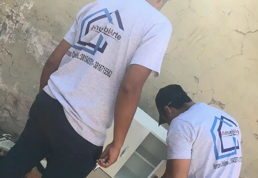 VISUALIZAR LA MARCA. Amueblarte aún no era una fábrica pero ya tenía logo y marca, creado por Lu en Canva. / LU SIERRA