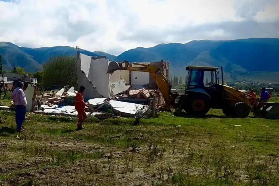 OPERATIVO. 125 efectivos participaron en las medidas judiciales.