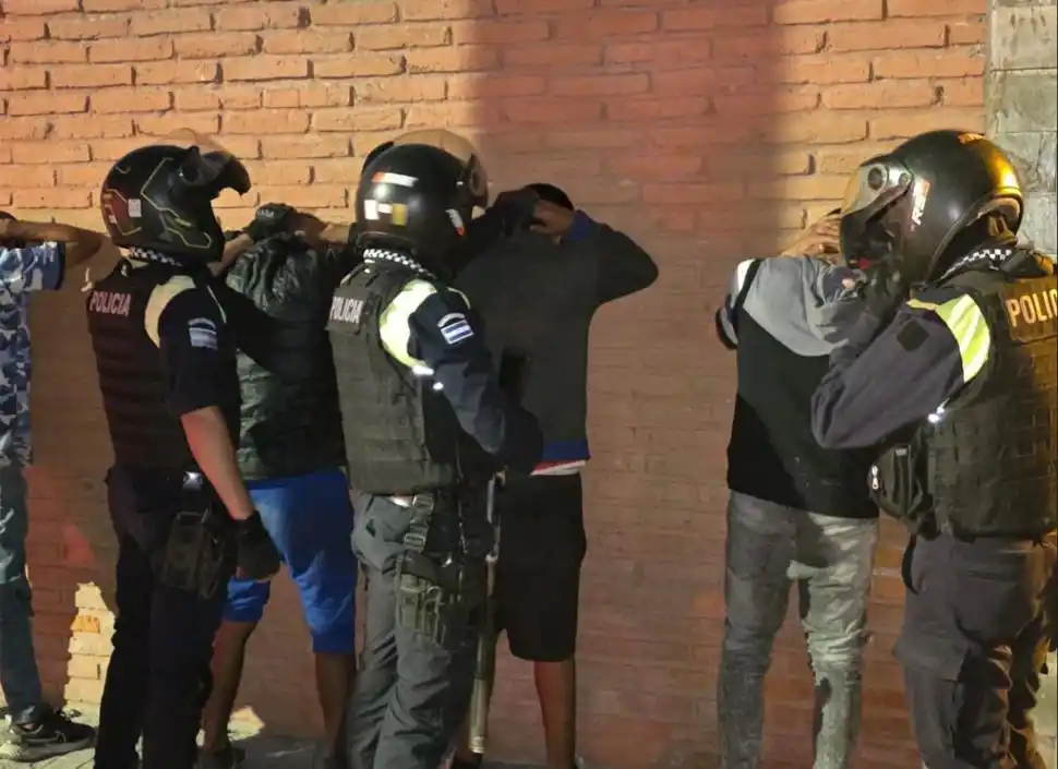 LUGAR. Policías volvieron a Villa 9 de Julio, zona de influencia de “Miguelón”.