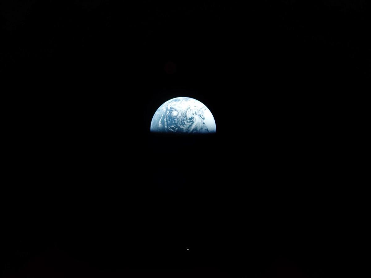 12 DE FEBRERO DE 2025. Una foto de la Tierra tomada por la sonda enviada a la Luna. / FIREFLY AEROSPACE