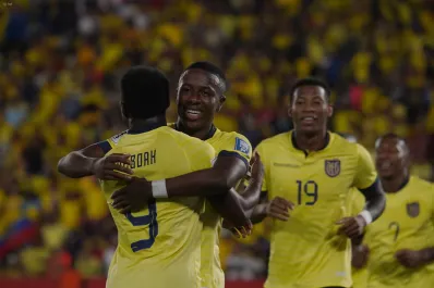Ecuador vence a Venezuela y escala al segundo lugar de las eliminatorias sudamericanas