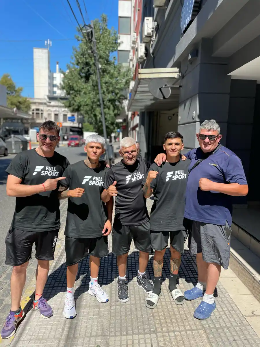 Quieren poner a su familia en el ring más alto del mundo