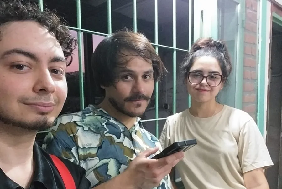 LOS CREADORES. Sebastián, Ramiro y Verónica, los músicos detrás de la serie documental. / SEBASTIAN SÁNCHEZ