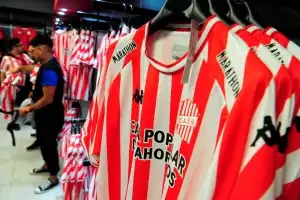 San Martín tiene nueva camiseta y la estrenaría contra Gimnasia de Jujuy: los detalles del nuevo diseño