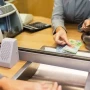 Los bancarios acordaron otro aumento: a cuánto quedó el salario inicial