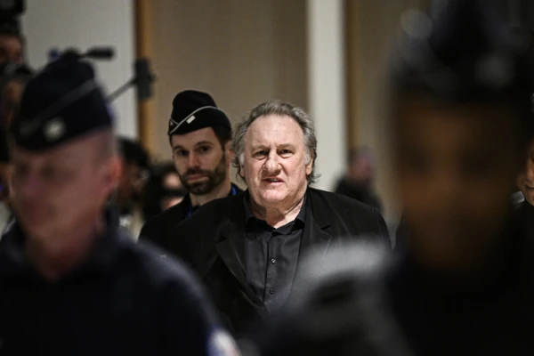 El actor francés Gérard Depardieu niega acusaciones por acoso