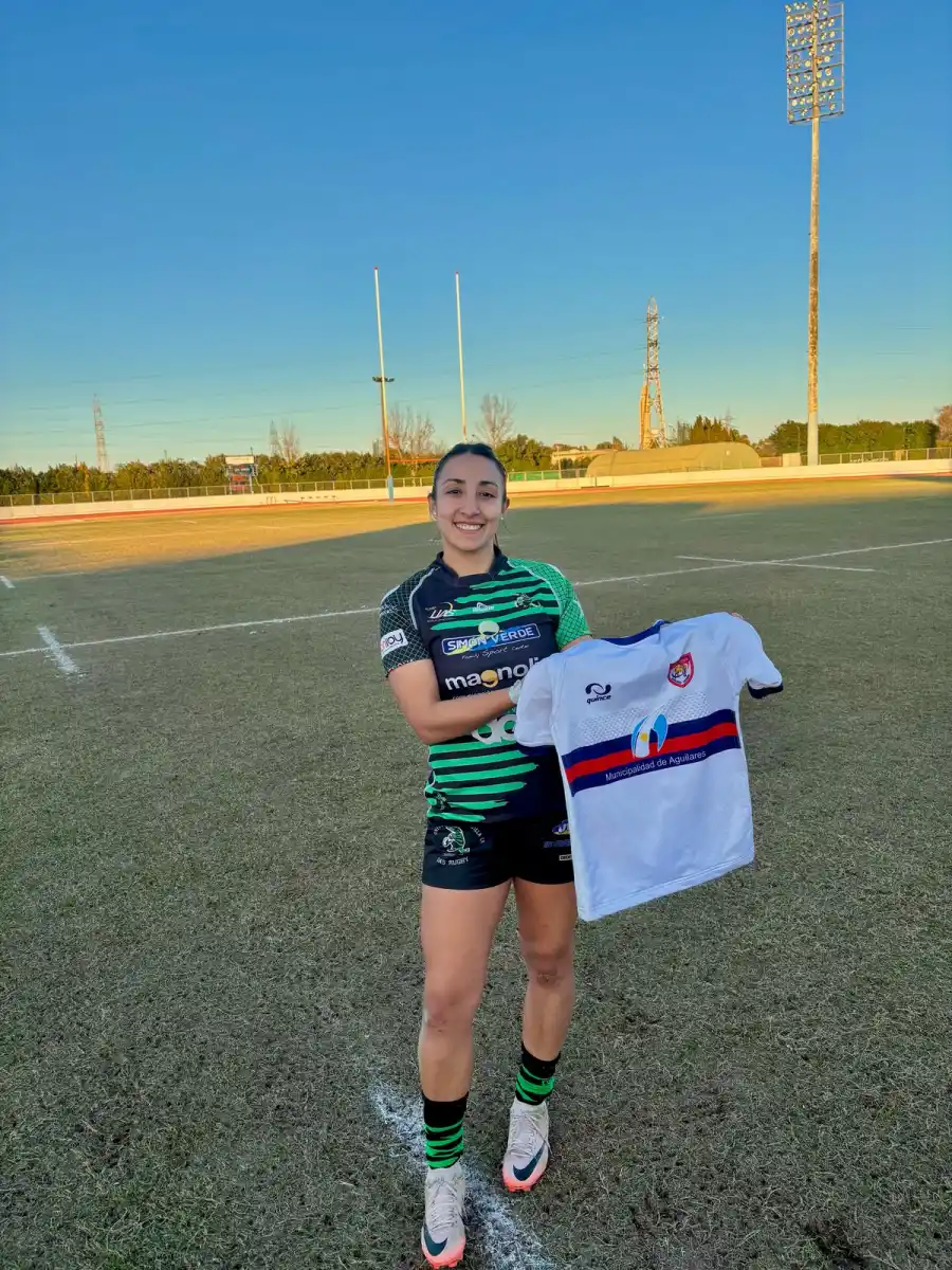 Es tucumana, jugó varios años en Las Yaguaretés y decidió mudarse a España para vivir una novedosa experiencia