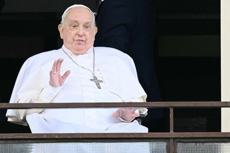 El papa Francisco continúa su recuperación