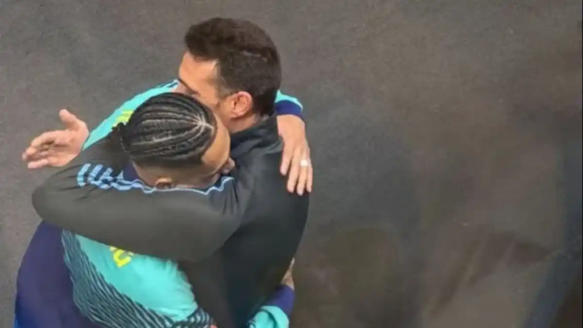 El gran gesto de Scaloni con Raphinha en el triunfo de la Selección Argentina sobre Brasil