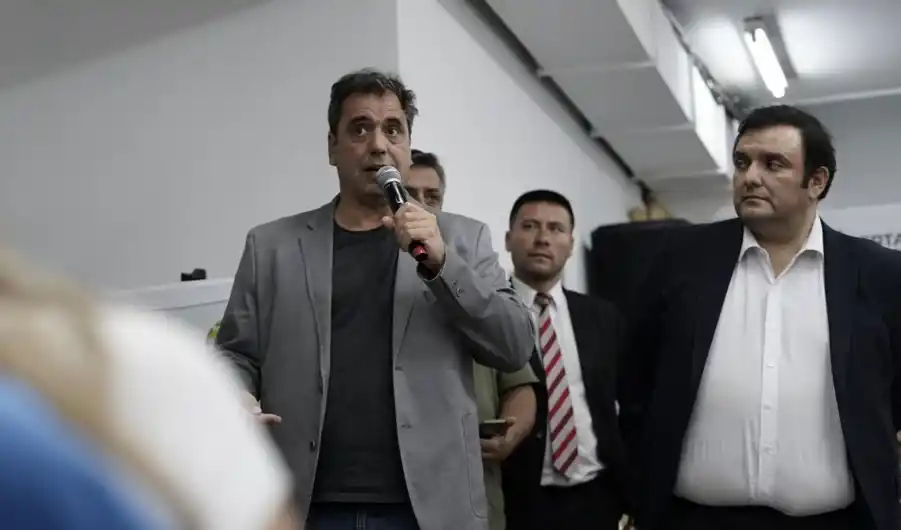 DESEMBARCO LIBERTARIO. Lisandro Catalán comenzó a mostrar la propuesta de La Libertad Avanza.