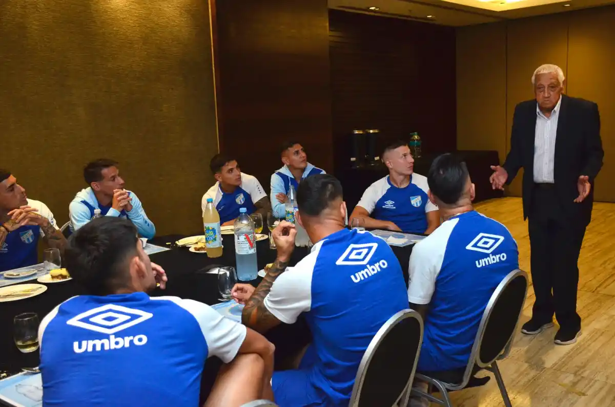 La especial visita que recibió Atlético Tucumán antes de su partido contra Platense