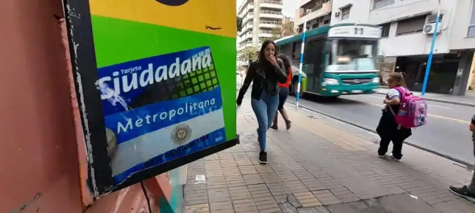 CIUDADANA. Cada vez es más complicado ponerle saldo. 
