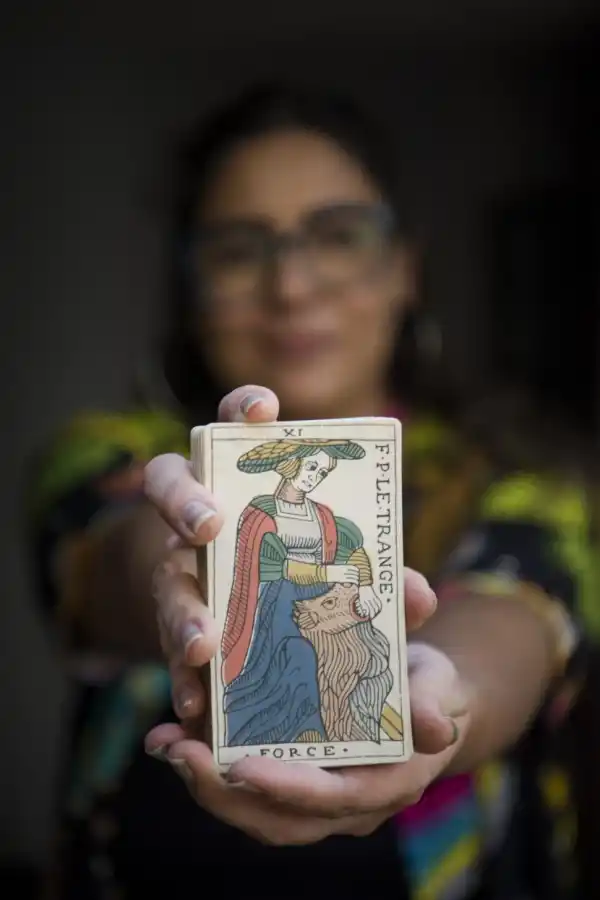 ARTE. María en su clase de canto.