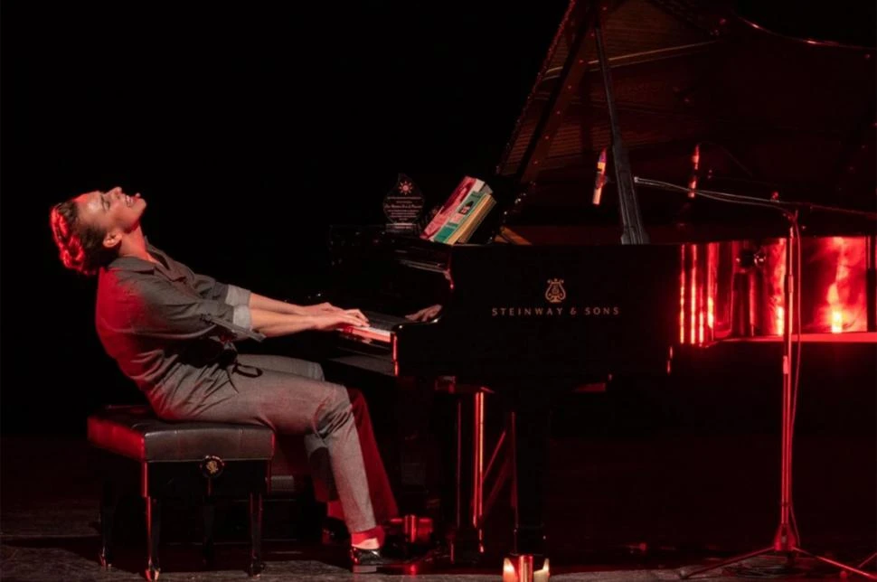 UN ESPACIO DE REENCUENTRO. Belén Pasqualini encuentra en el teatro un sitio para dialogar con su abuela.