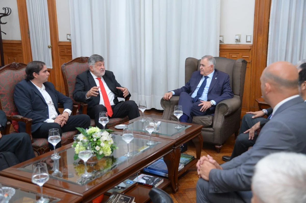 Reunión en Casa de Gobierno. FOTO COMUNICACIÓN PÚBLICA