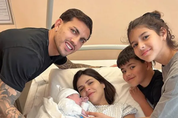 Leandro Paredes fue padre por tercera vez junto a Camila Galante: el particular nombre que eligió