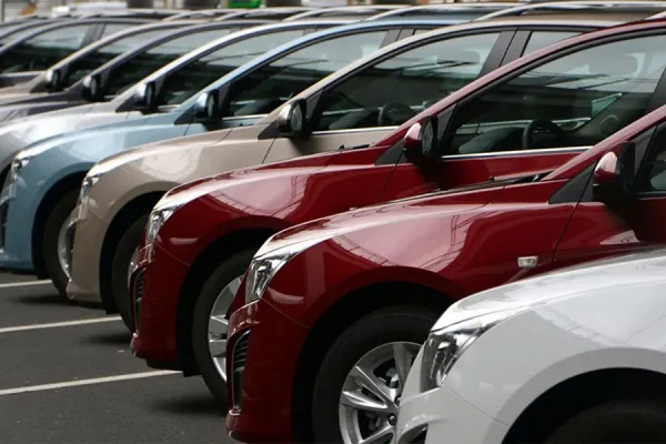 El mercado de autos usados cayó más de 12% en febrero y acentuó su desaceleración