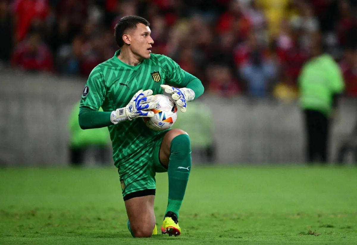 Menos tiempo para los arqueros y más claridad con el VAR: así cambiará el fútbol en los torneos de Conmebol