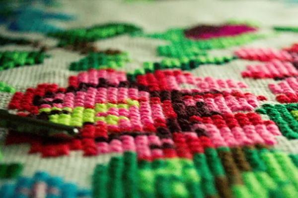 Artes ofrece talleres de extensión de dibujo, bordado, fotografía, cine, IA y más