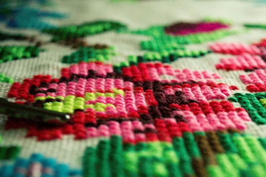 CLASES DE BORDADO. Los talleres de Artes abarcan desde estampa japonesa Moku Hanga hasta bordado. / PEXELS