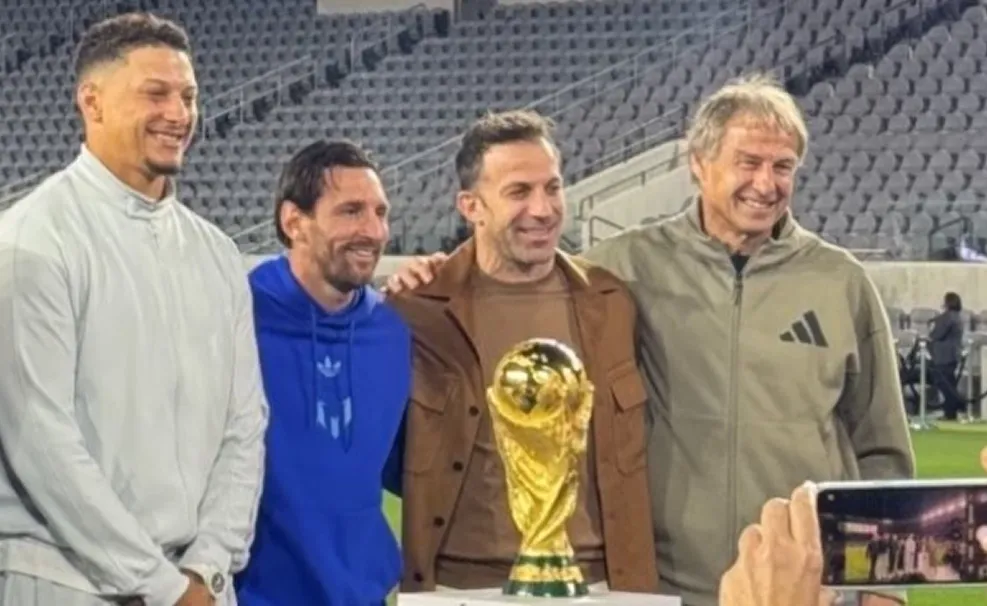 Messi volvió a levantar la Copa del Mundo: “Es muy linda”