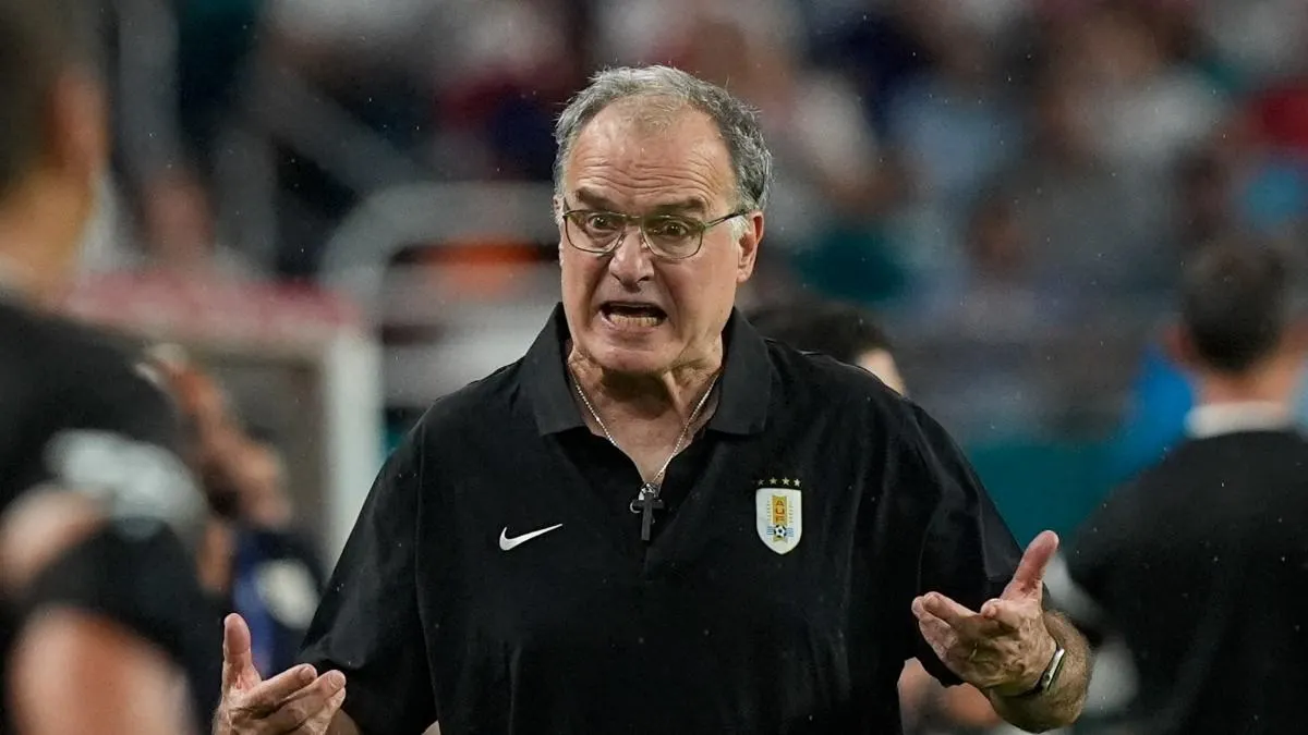 Un exentrenador de arqueros de la Selección Uruguaya criticó a Marcelo Bielsa: “Abuso verbal”
