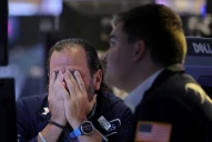 Los futuros de Wall Street y de bolsas europeas se desploman hasta 4% tras los anuncios de nuevos aranceles